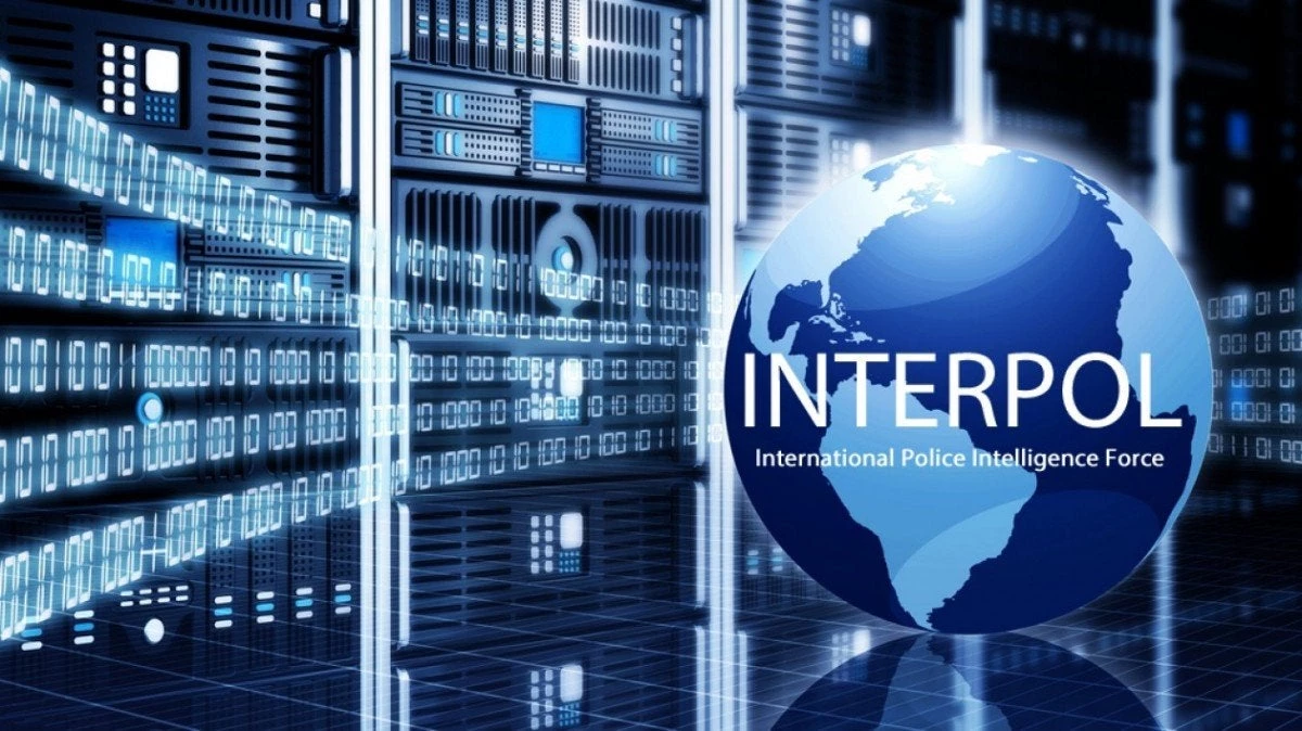 Στα άδυτα της Interpol